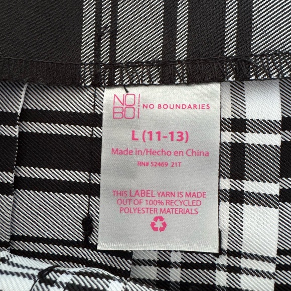 NoBo Black and White Plaid Double Buckle Pleated Mini Skirt Size 11-13 - Picture 6 of 11